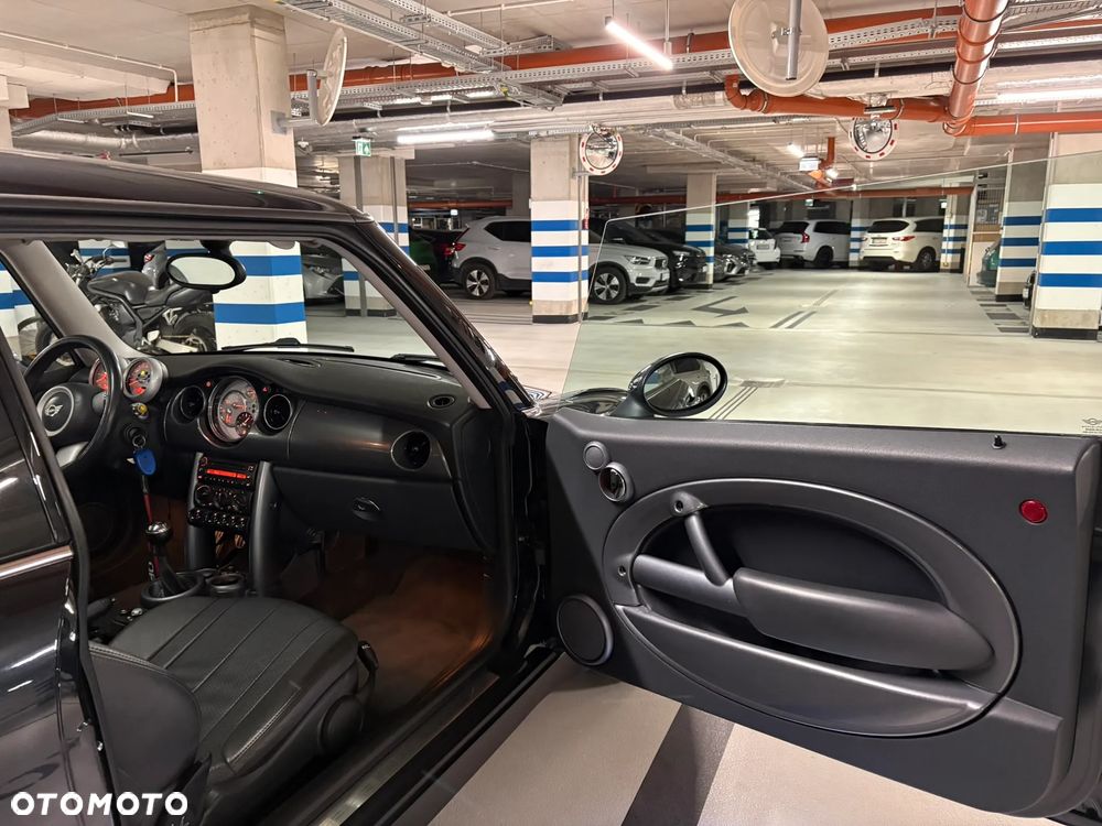 MINI ONE Standard - 18