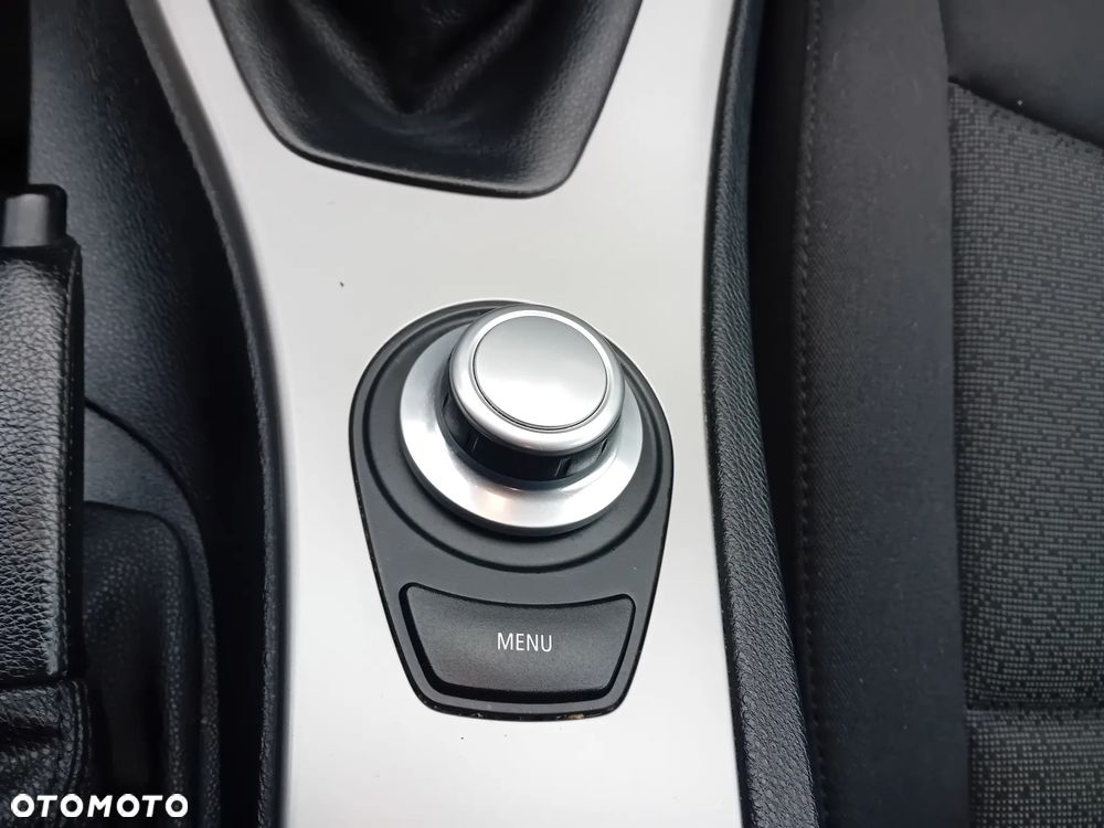 BMW Seria 3 318i Edition Exclusive - 12