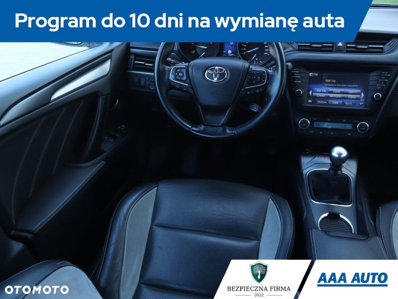 Toyota Avensis - 9