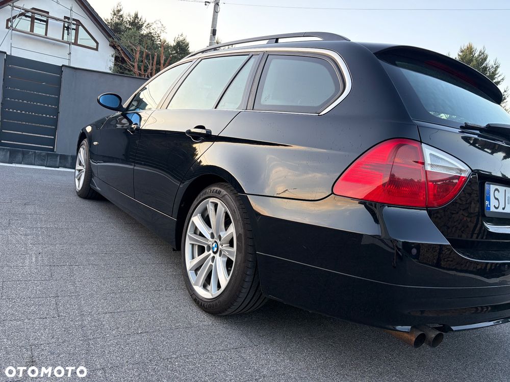 BMW Seria 3 325i - 6