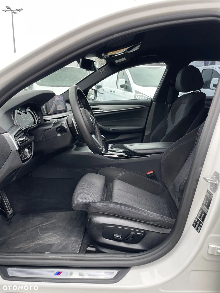 BMW Seria 5 520d xDrive - 8