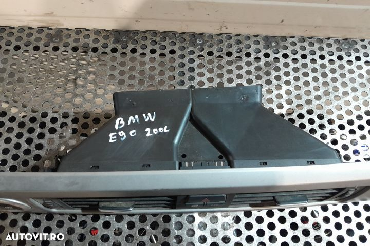ORNAMENT BORD BMW Seria 3 E90 [2004 - 2010] Sedan 318d MT (122 hp) - 2