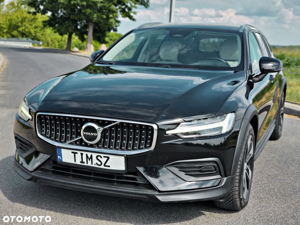 Volvo V60 Cross Country B4 D AWD Ultimate - 9