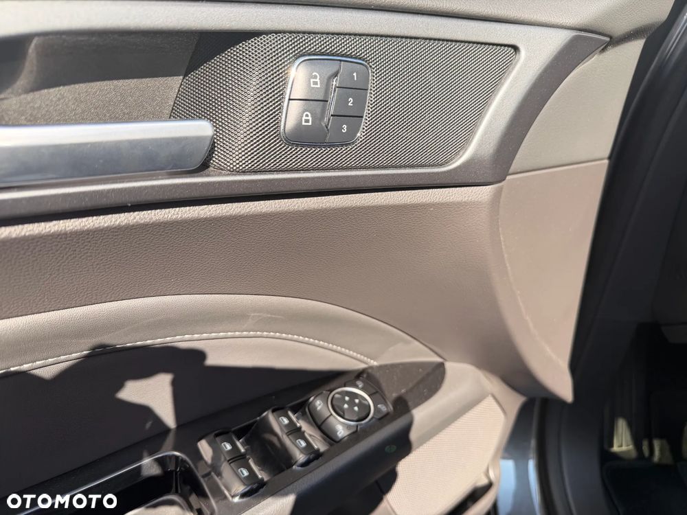 Ford Mondeo 2.0 TDCi Bi-Turbo Titanium PowerShift - 29