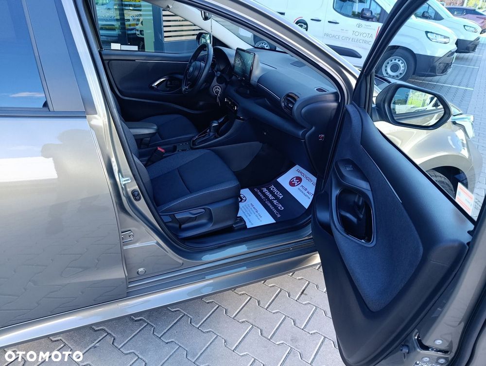 Toyota Yaris Hybrid 1.5 Style - 28