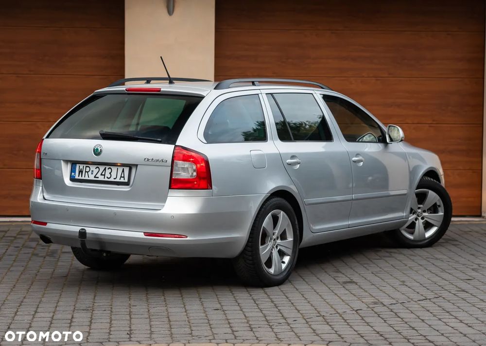 Skoda Octavia 1.6 TDI DPF Elegance - 7