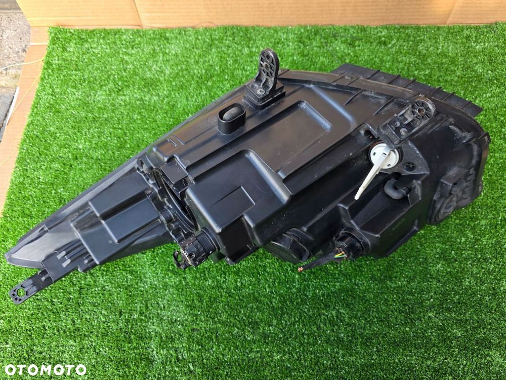 HYUNDAI I40 LIFT LAMPA PRAWA PRZÓD PRZEDNIA - 2