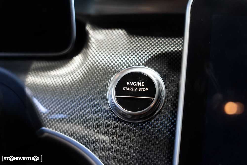 Mercedes-Benz C 300 e T 9G-TRONIC AMG Line - 19