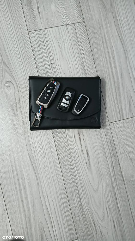 BMW Seria 5 525d xDrive - 36