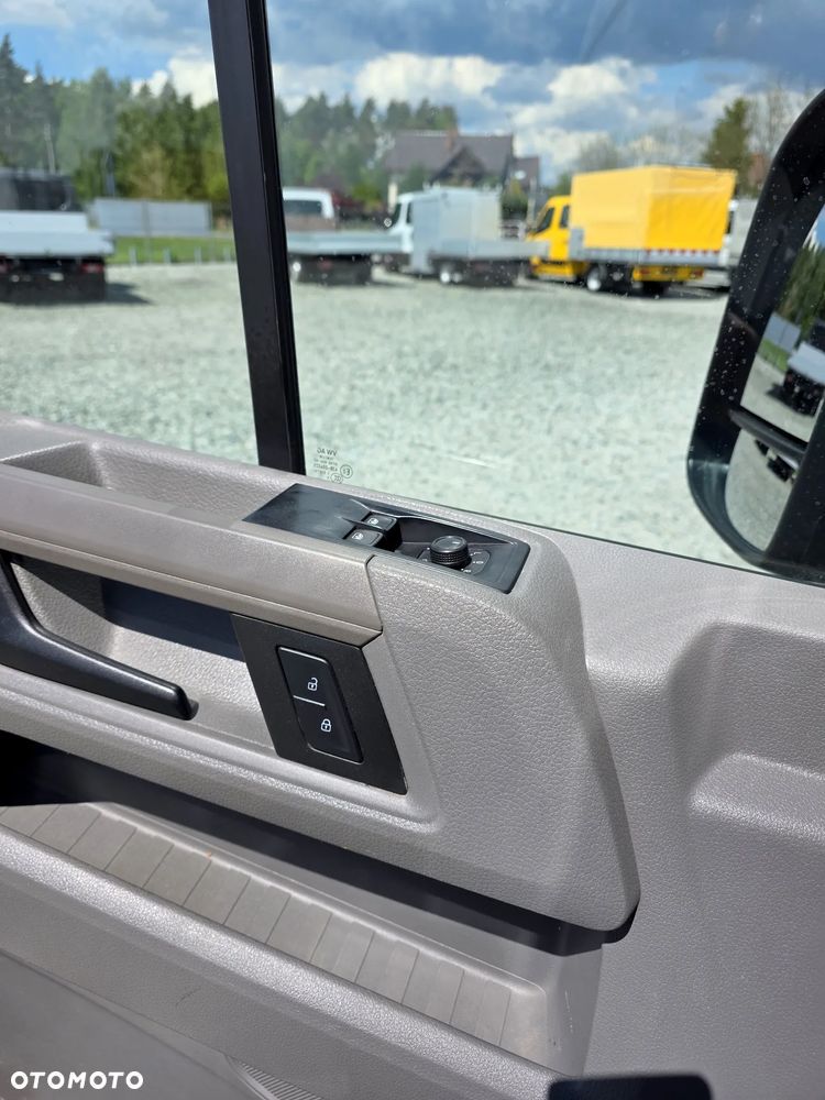 Volkswagen CRAFTER 2,0 TDI 177 KONNY ŚREDNIAK WYSOKI KLIMA WEBASTO GWARANCJA - 16
