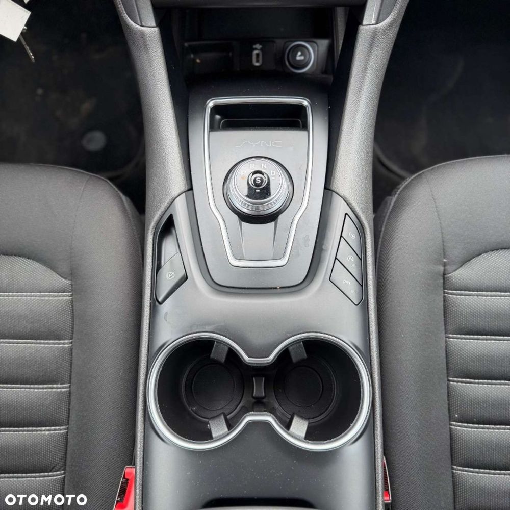 Ford Mondeo - 25