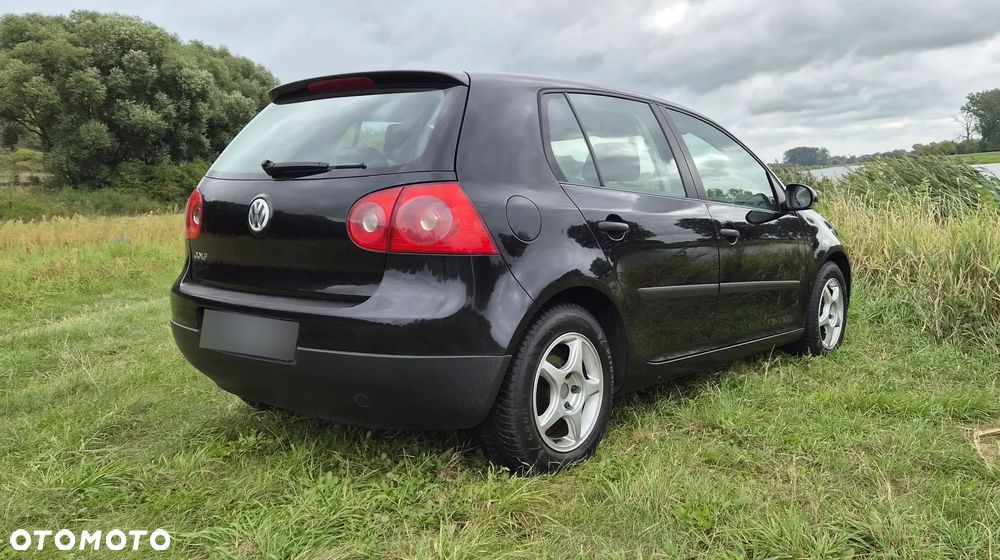 Volkswagen Golf - 2