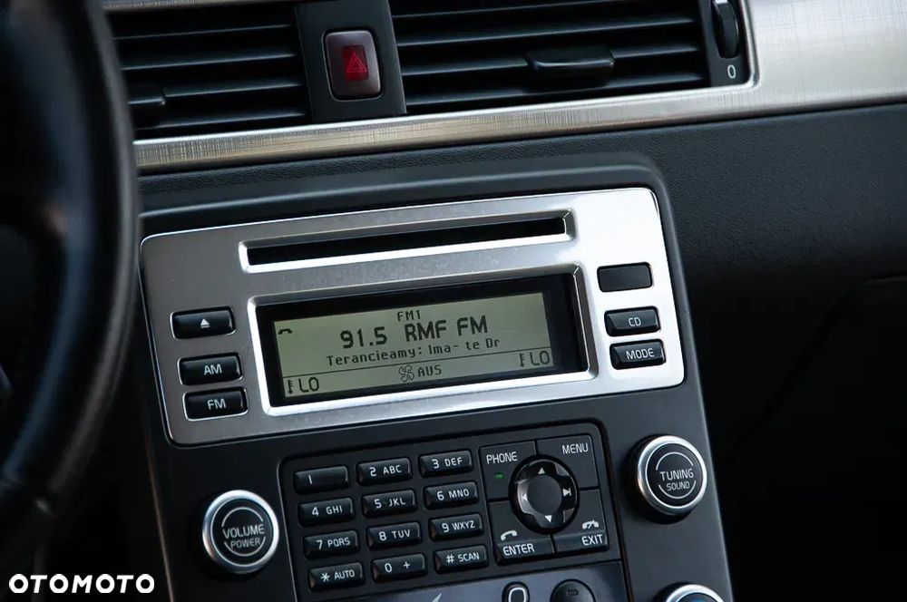 Volvo V70 2.4D Summum - 32