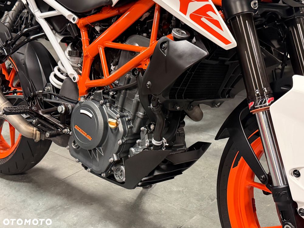 KTM Duke - 21