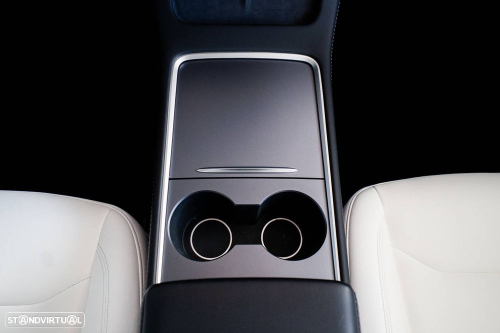 Tesla Model Y Long Range Tração Integral - 16