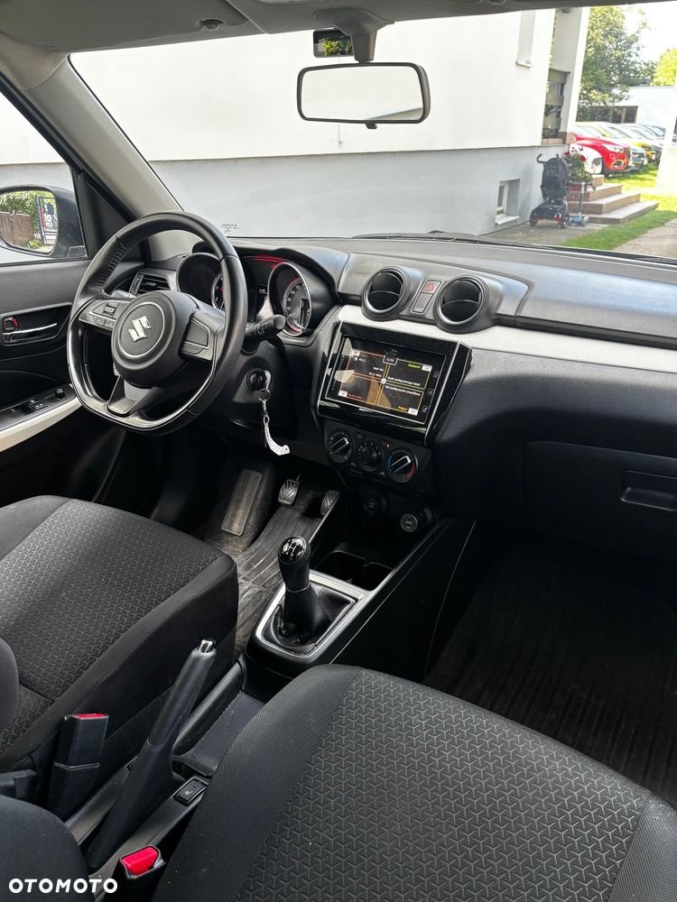 Suzuki Swift 1.2 SHVS Premium Plus - 11