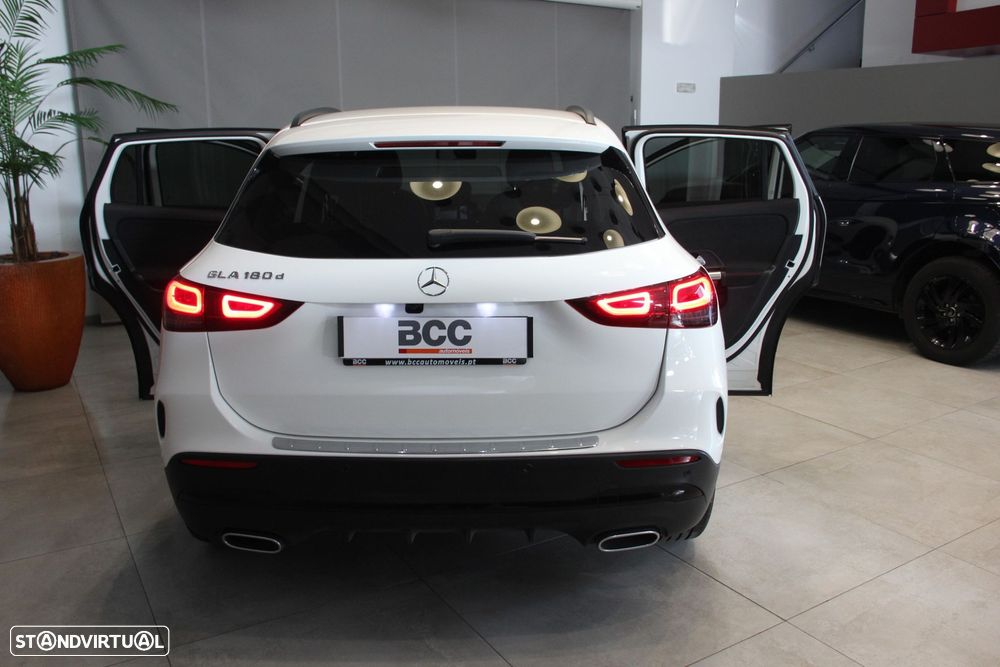 Mercedes-Benz GLA 180 d AMG Line - 23