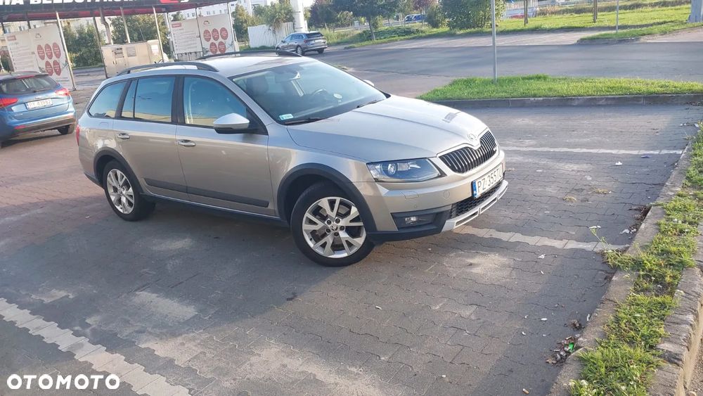 Skoda Octavia Scout 2.0 TDI 4x4 DSG - 1