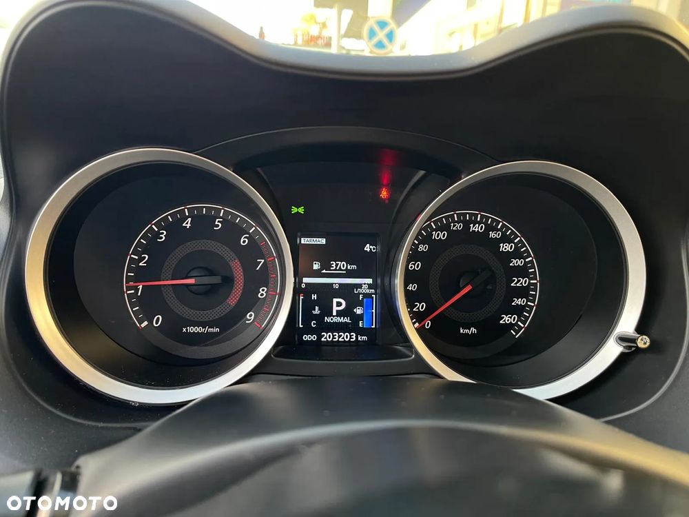 Mitsubishi Lancer - 11