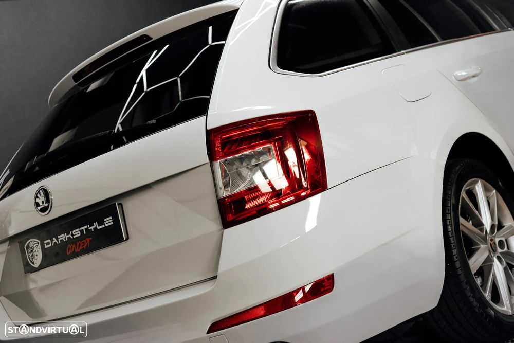 Skoda Octavia Break 1.6 TDi Sportline - 13