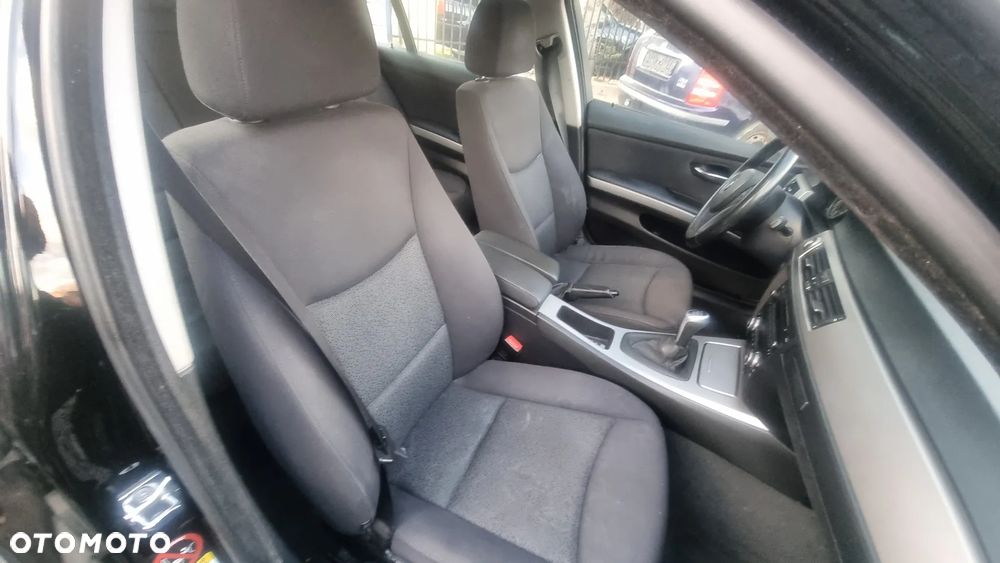BMW Seria 3 318d DPF Edition Lifestyle - 13