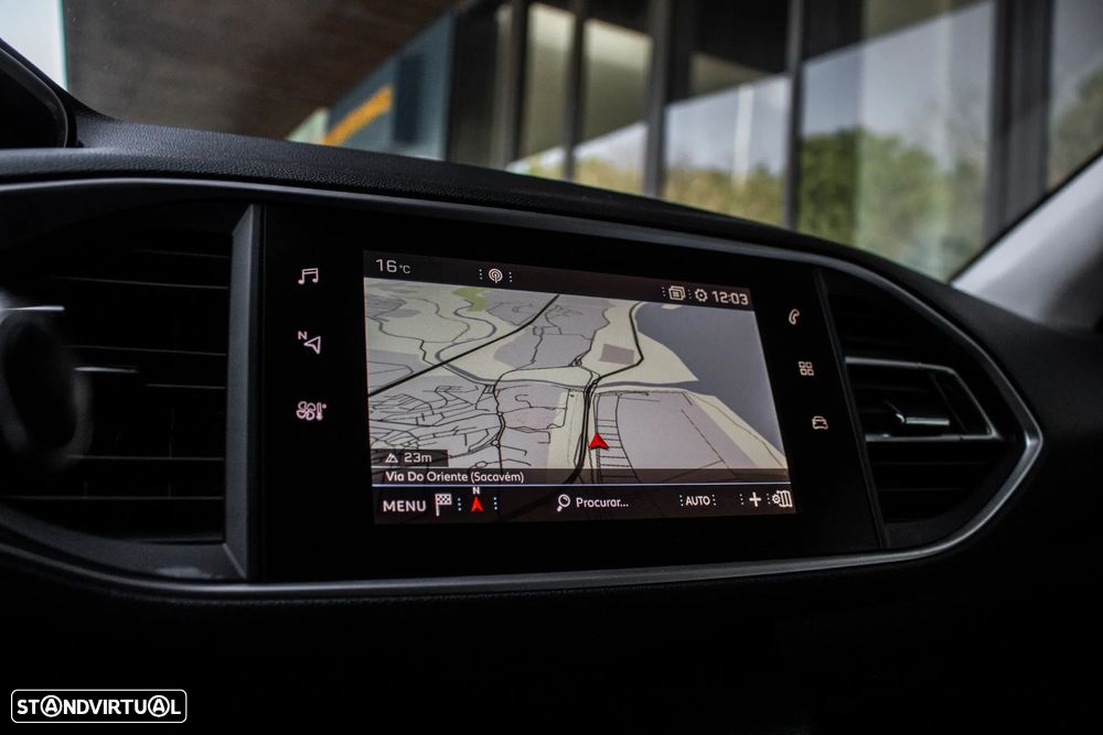 Peugeot 308 SW BlueHDi 130 EAT8 Stop & Start Allure - 33