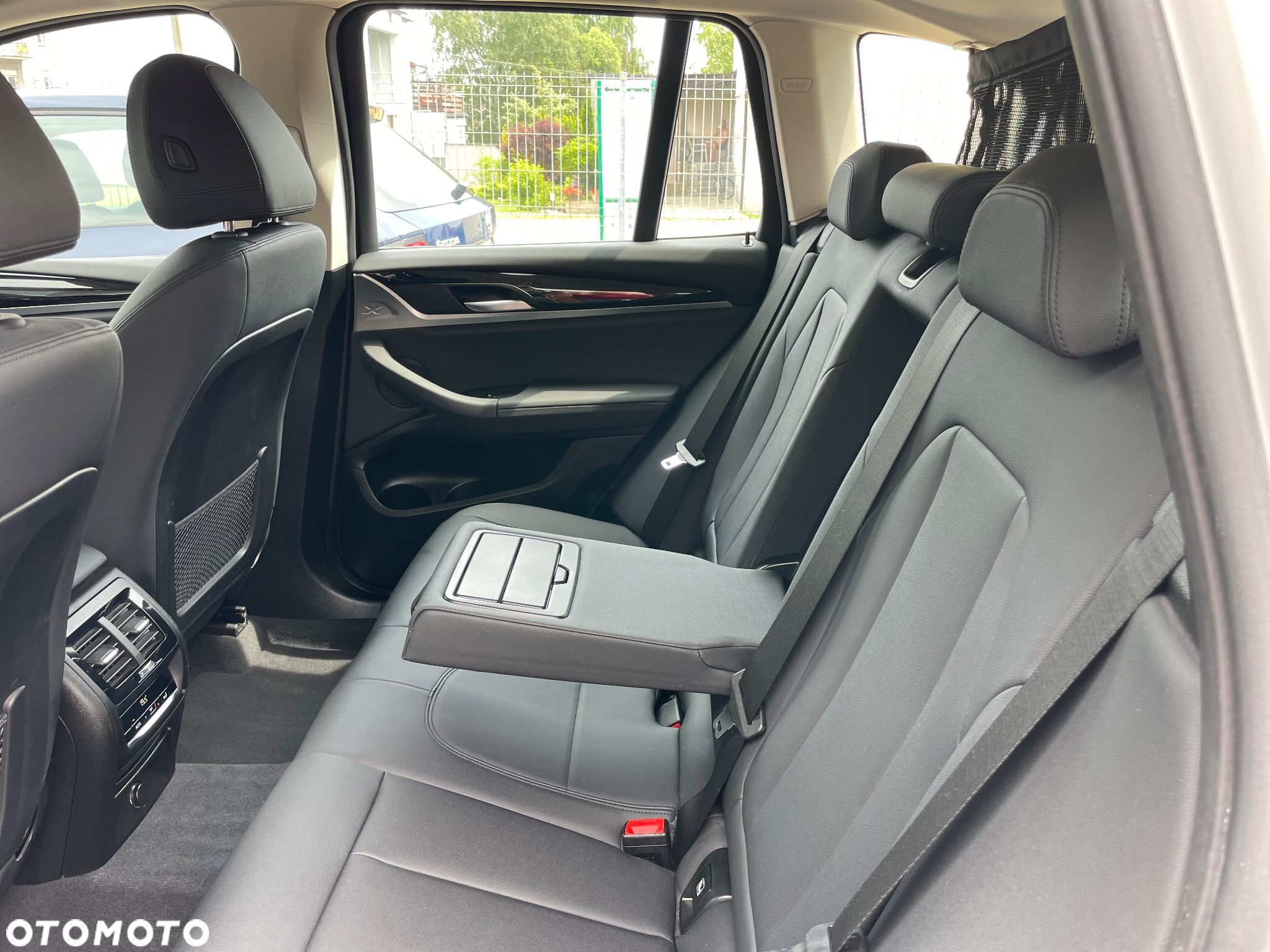 BMW X3 xDrive20d Advantage - 24