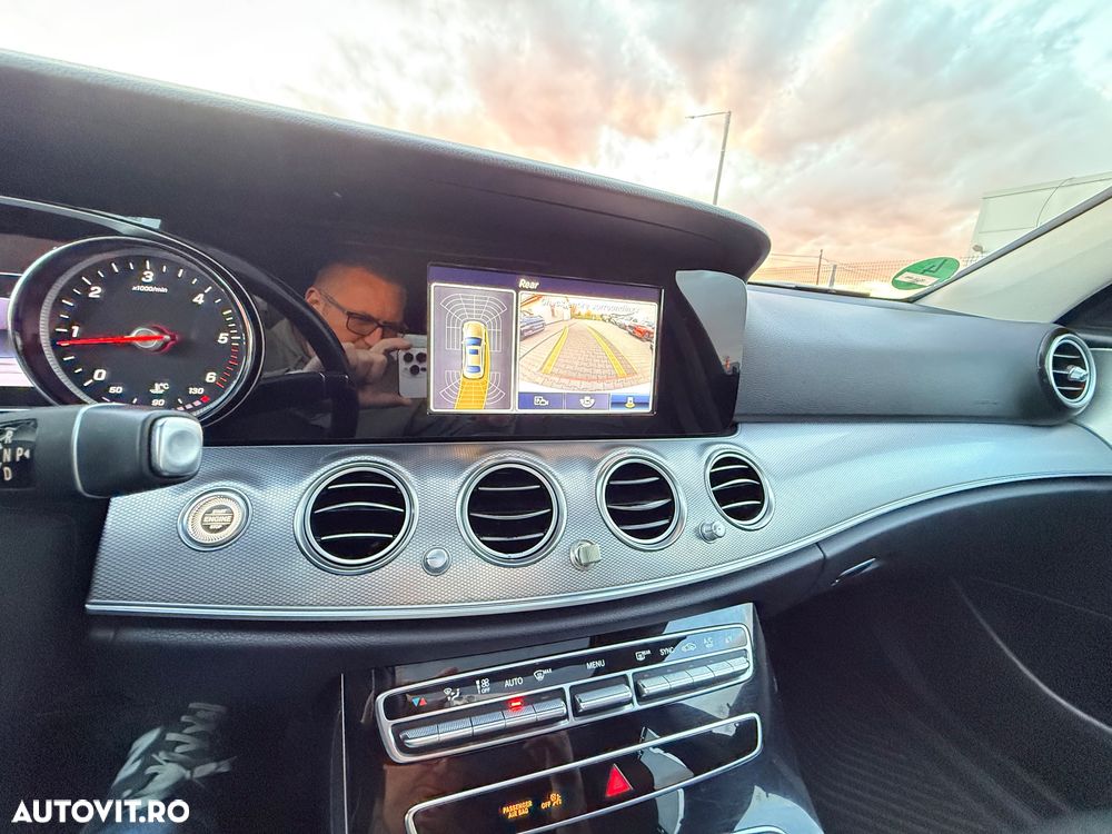 Mercedes-Benz E - 14