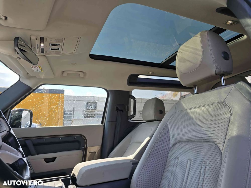 Land Rover Defender - 11