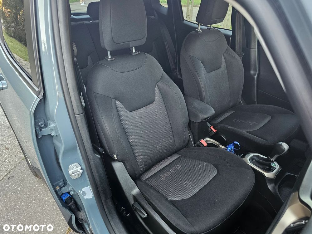 Jeep Renegade - 14