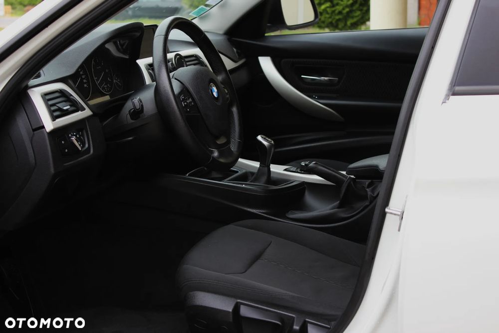 BMW Seria 3 316d Edition Luxury Line Purity - 16