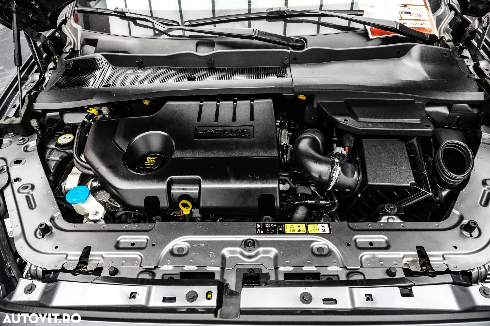 Jaguar E-Pace D150 AWD R-Dynamic S - 25