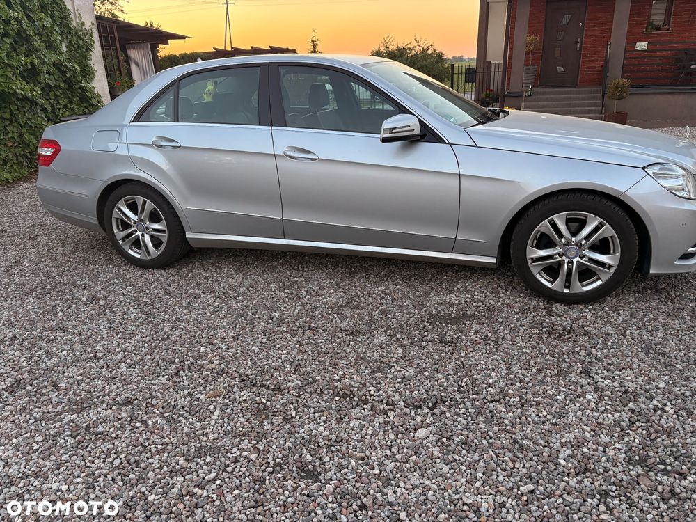 Mercedes-Benz Klasa E 200 CGI BlueEFFICIENCY Automatik Avantgarde - 5