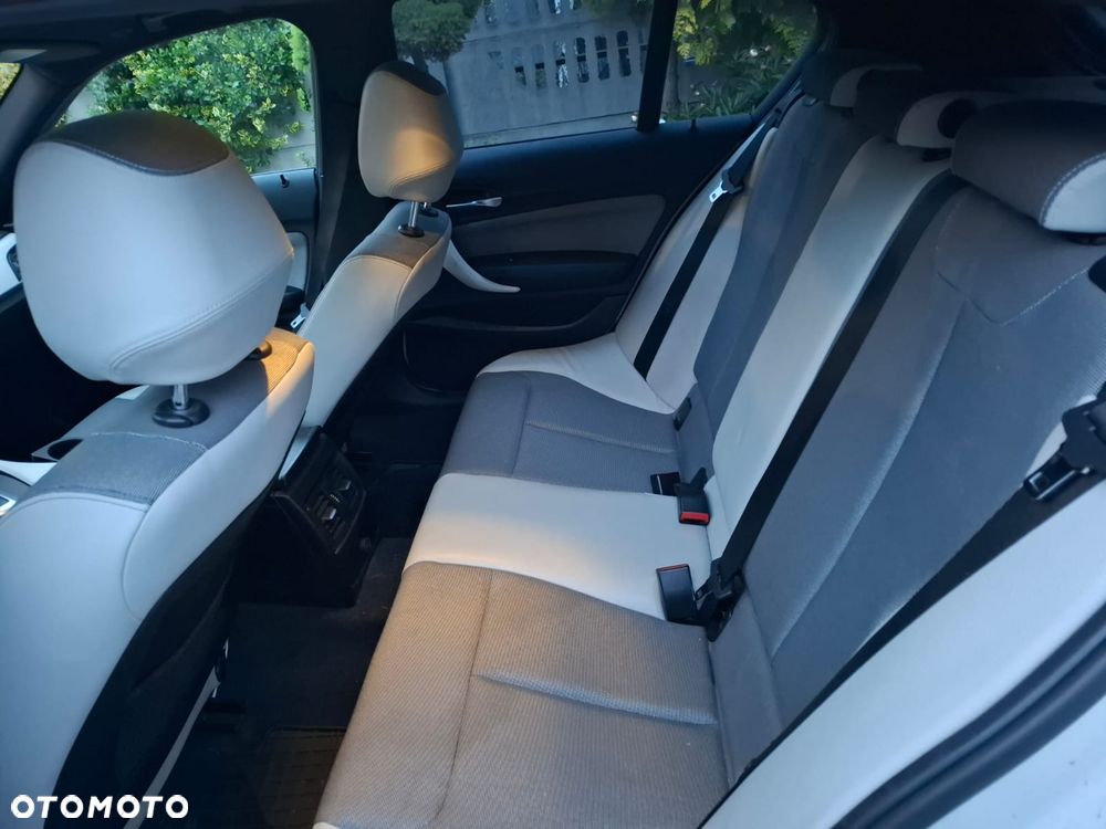 BMW Seria 1 118i Urban Line - 14