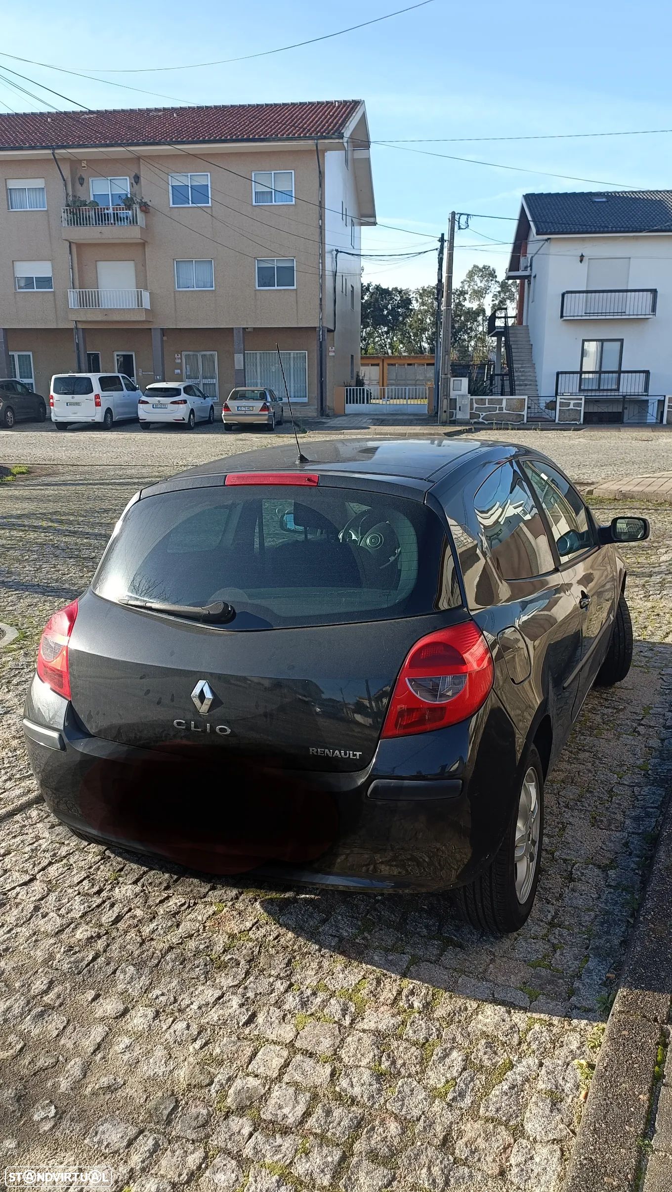 Renault Clio 1.2 16V Confort Dynamique - 1