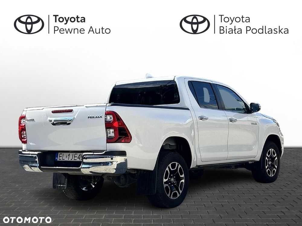 Toyota Hilux 2.8 D-4D Double Cab SR5 4x4 - 5
