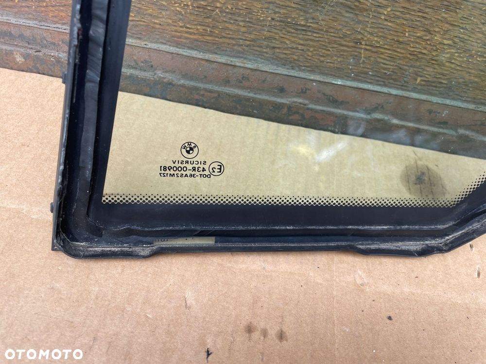 szyba prawa z drzwi mała trójkąt bmw e46 sedan oe bmw - 4