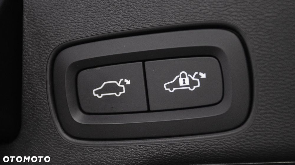 Volvo XC 60 B4 B Plus Bright - 33
