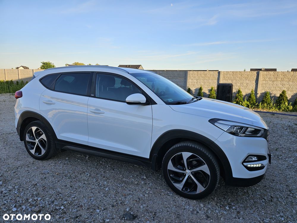 Hyundai Tucson 1.6 GDI BlueDrive GO 2WD - 38