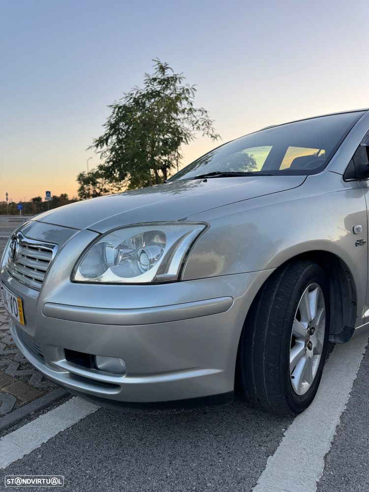 Toyota Avensis SW 2.0 D-4D - 5