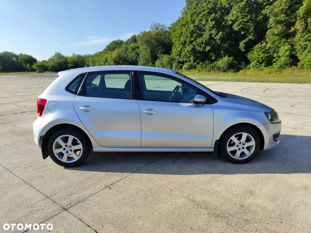 Volkswagen Polo 1.4 16V Trendline - 4