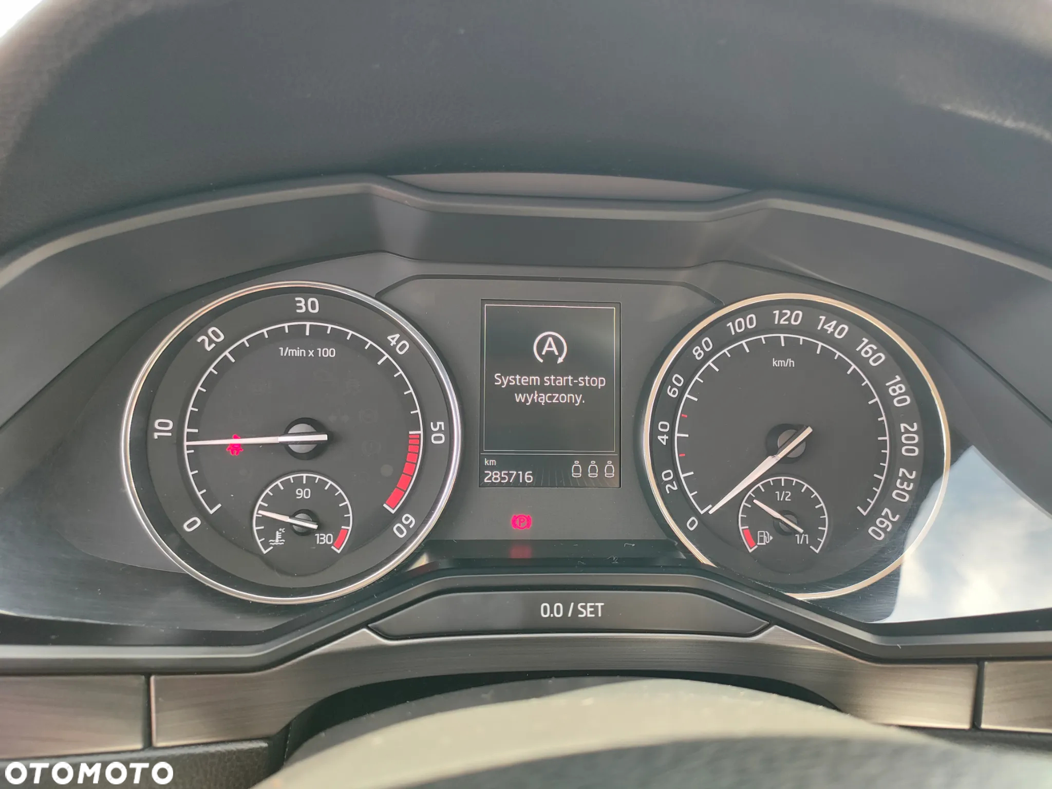 Skoda Superb 2.0 TDI DSG Premium Edition - 25