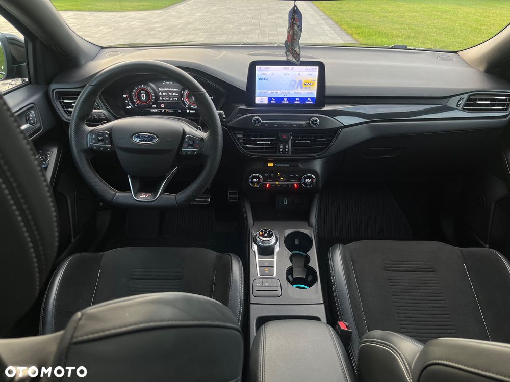 Ford Focus 2.3 EcoBoost ST - 14