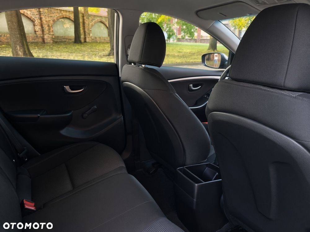 Hyundai i30 1.4 Passion - 13