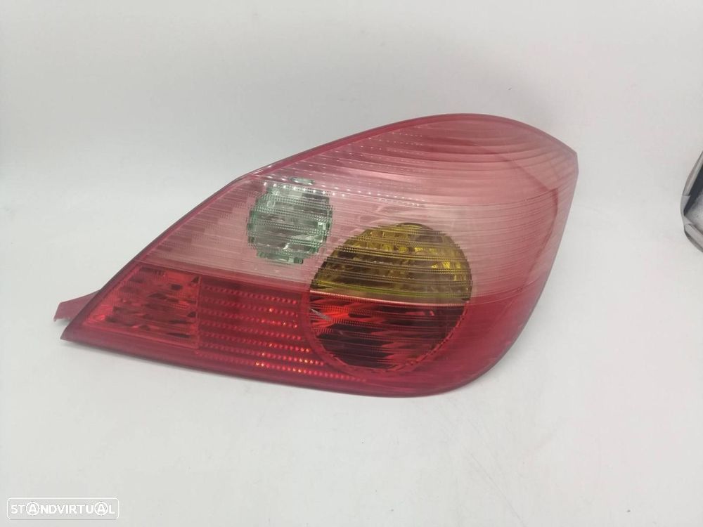 FAROLIM TRASEIRO DIREITO OPEL TIGRA TWIN TOP - 1