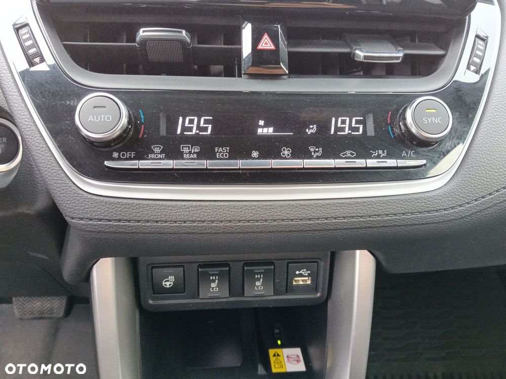 Toyota Corolla Cross - 21