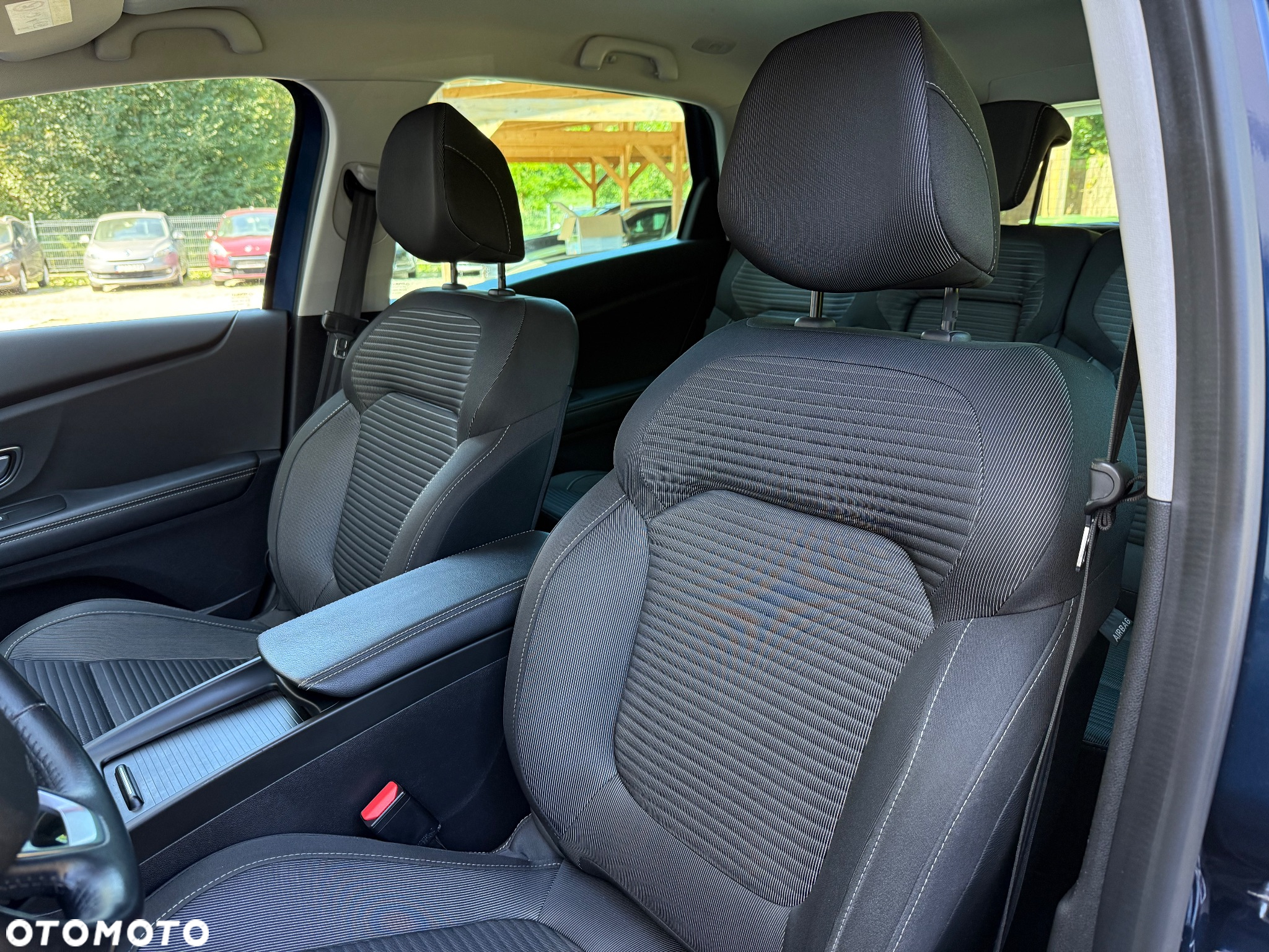 Renault Scenic TCe 140 GPF BUSINESS EDITION - 18