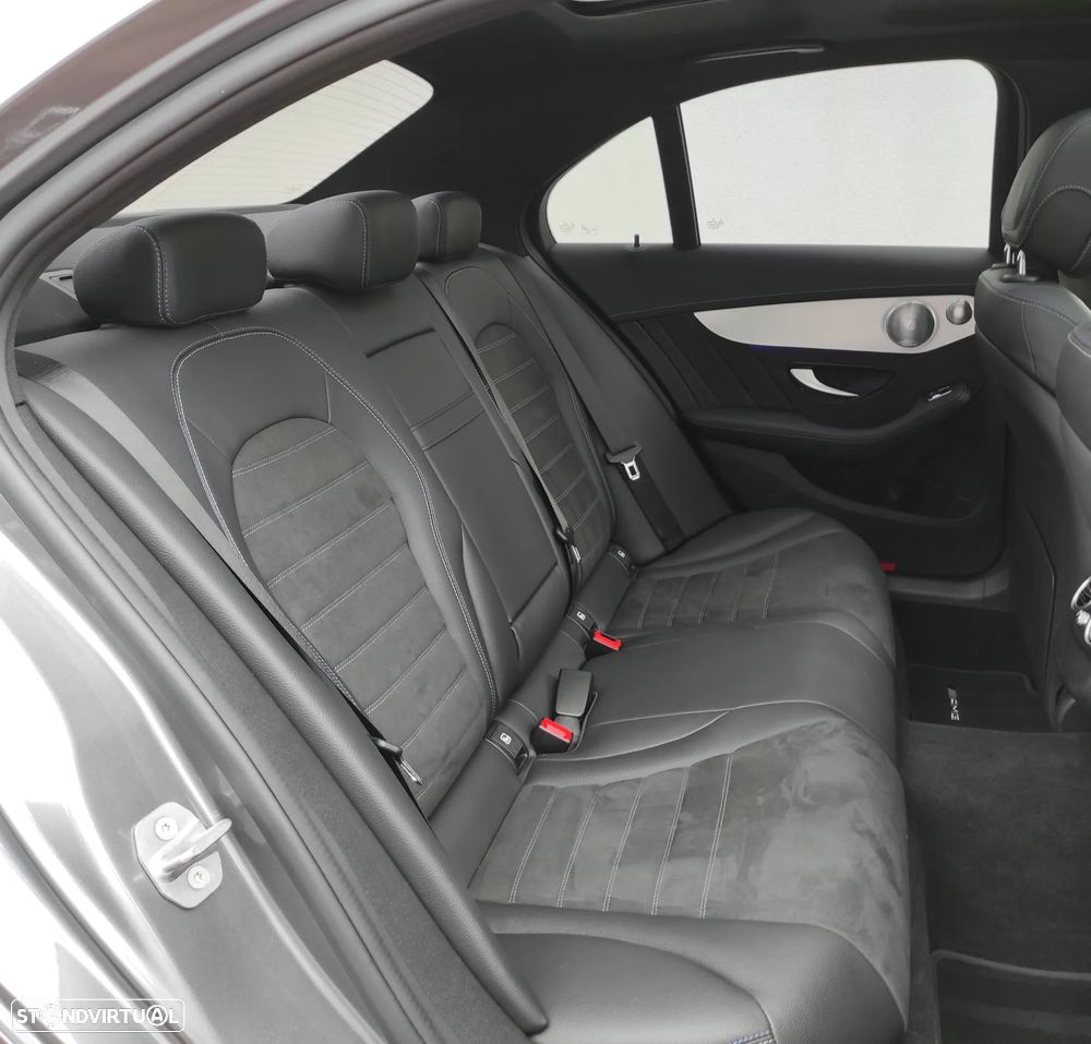 Mercedes-Benz C 300 de AMG Line - 31