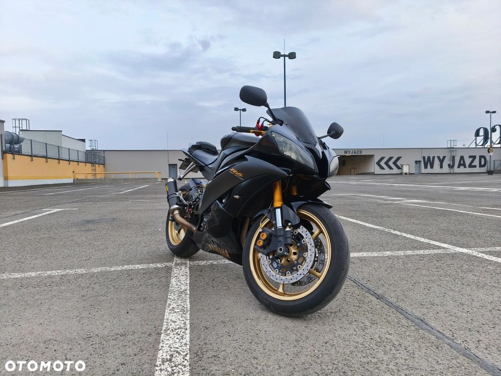 Yamaha R6 - 3