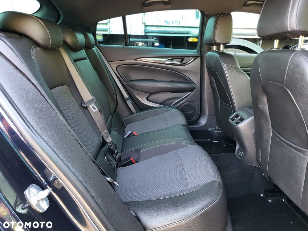 Opel Insignia 1.6 Innovation - 26